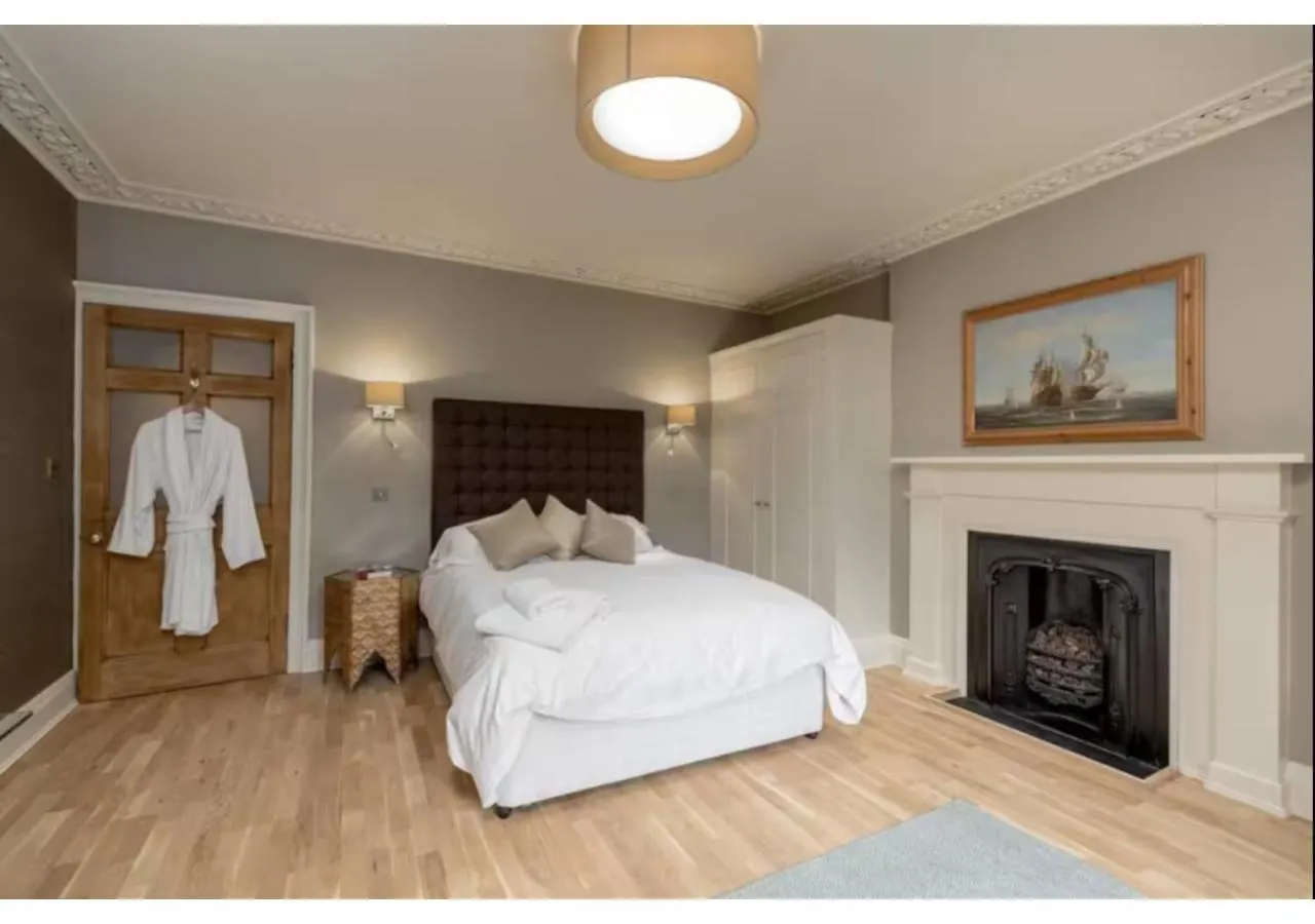 Joivy Boutique Apt With Patio In New Town Edinburgh 0*,  United Kingdom